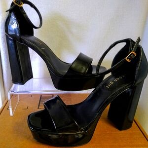 Madden Girl Black Platform Heels W/ Ankle Strap. Size 9.5. Gently Used